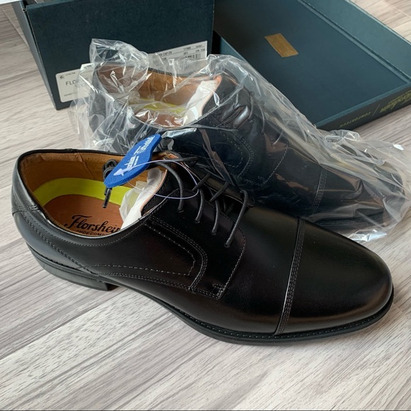 NWT Florsheim Black Center Cap Oxfords - Picture 16 of 16